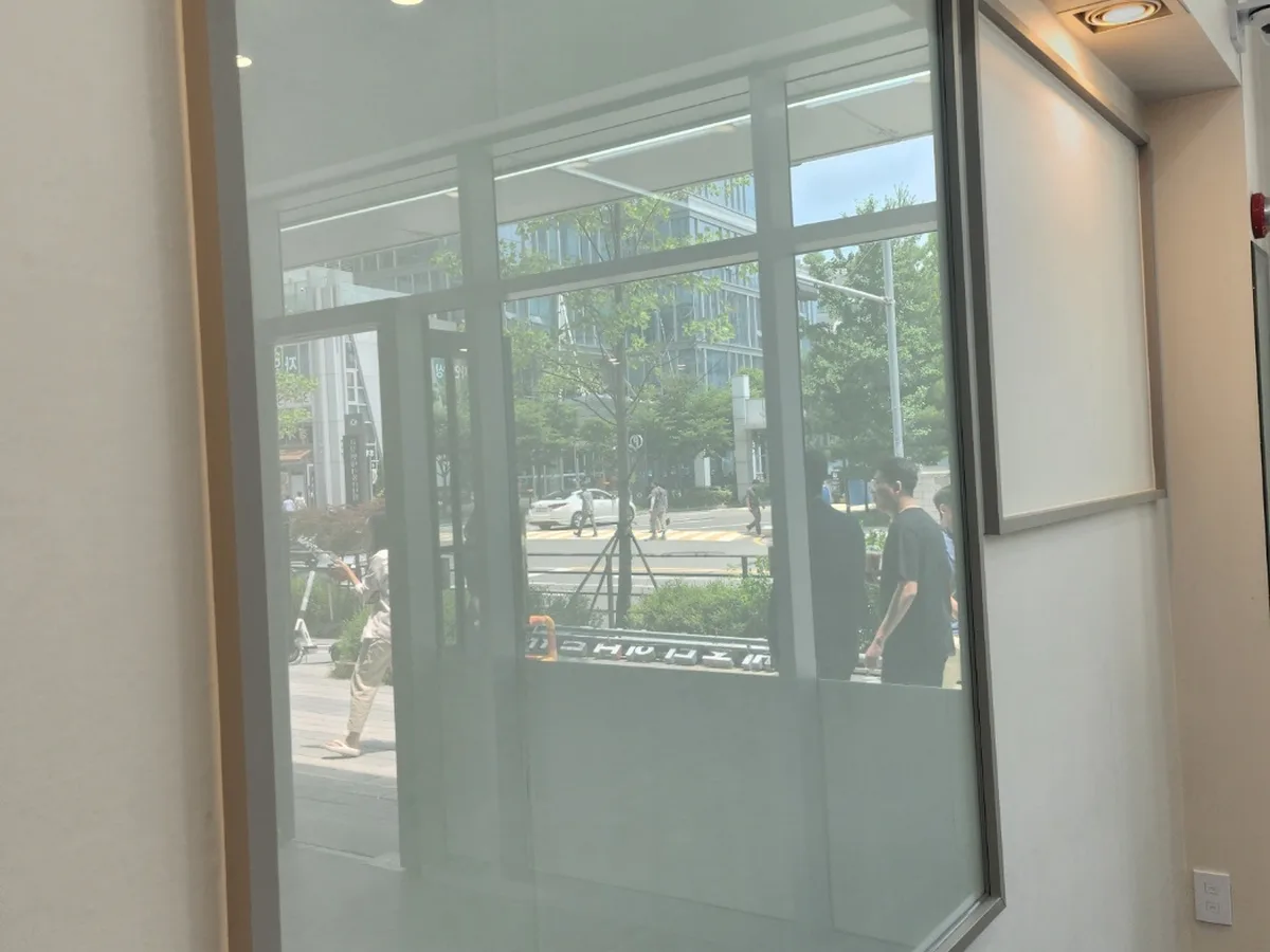 안성시 가사동 건물 복도·대기 동선 야간 위생청소 사례 - 행진크린