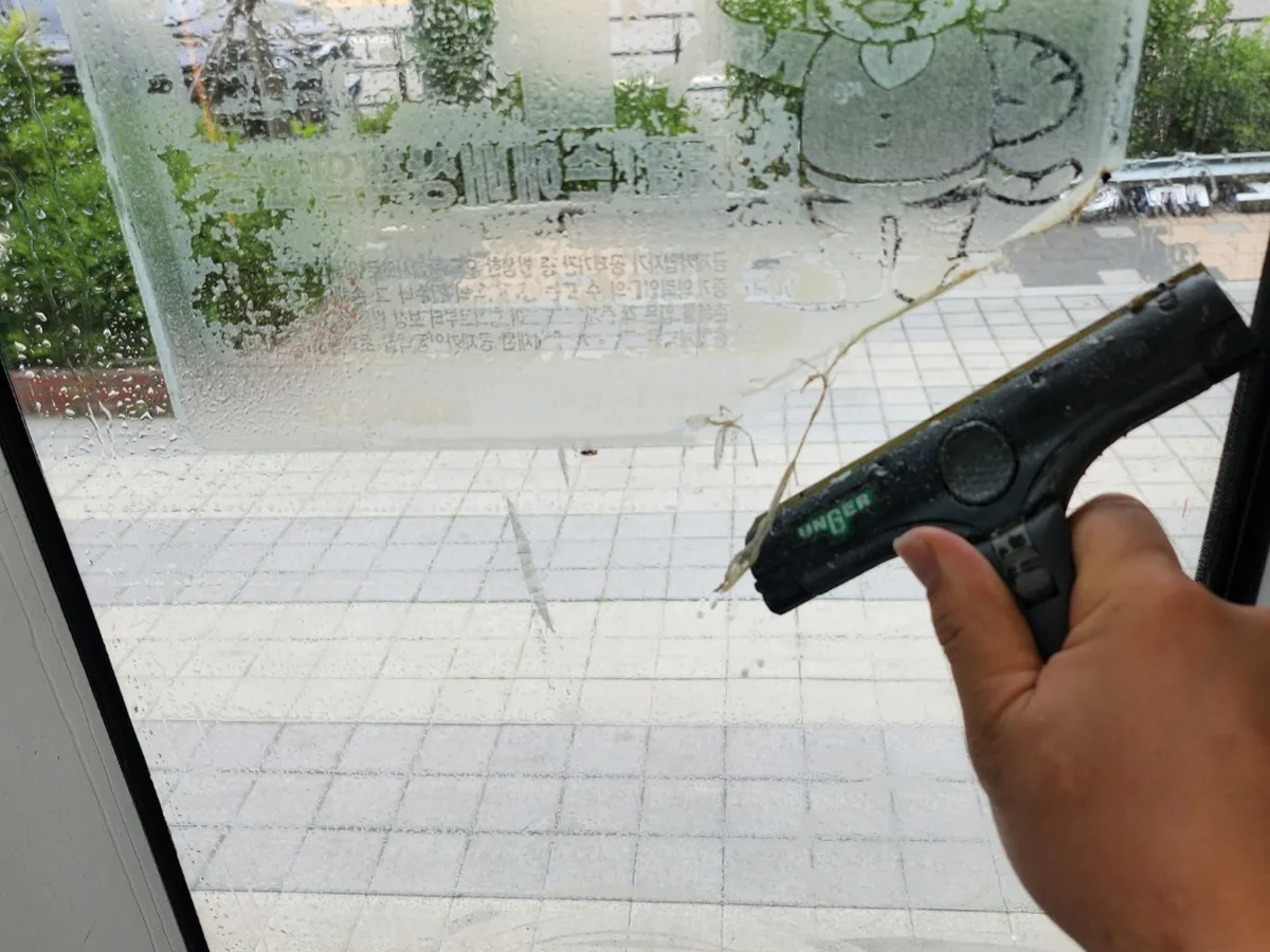 안성시 대덕면 현장 유리·새시 장비 주변 정밀 위생청소 사례 - 행진크린