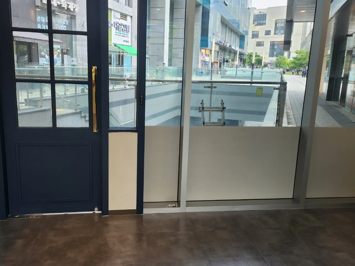안성시 미양면 점포 카운터 검사실 위생청소 사례 - 행진크린